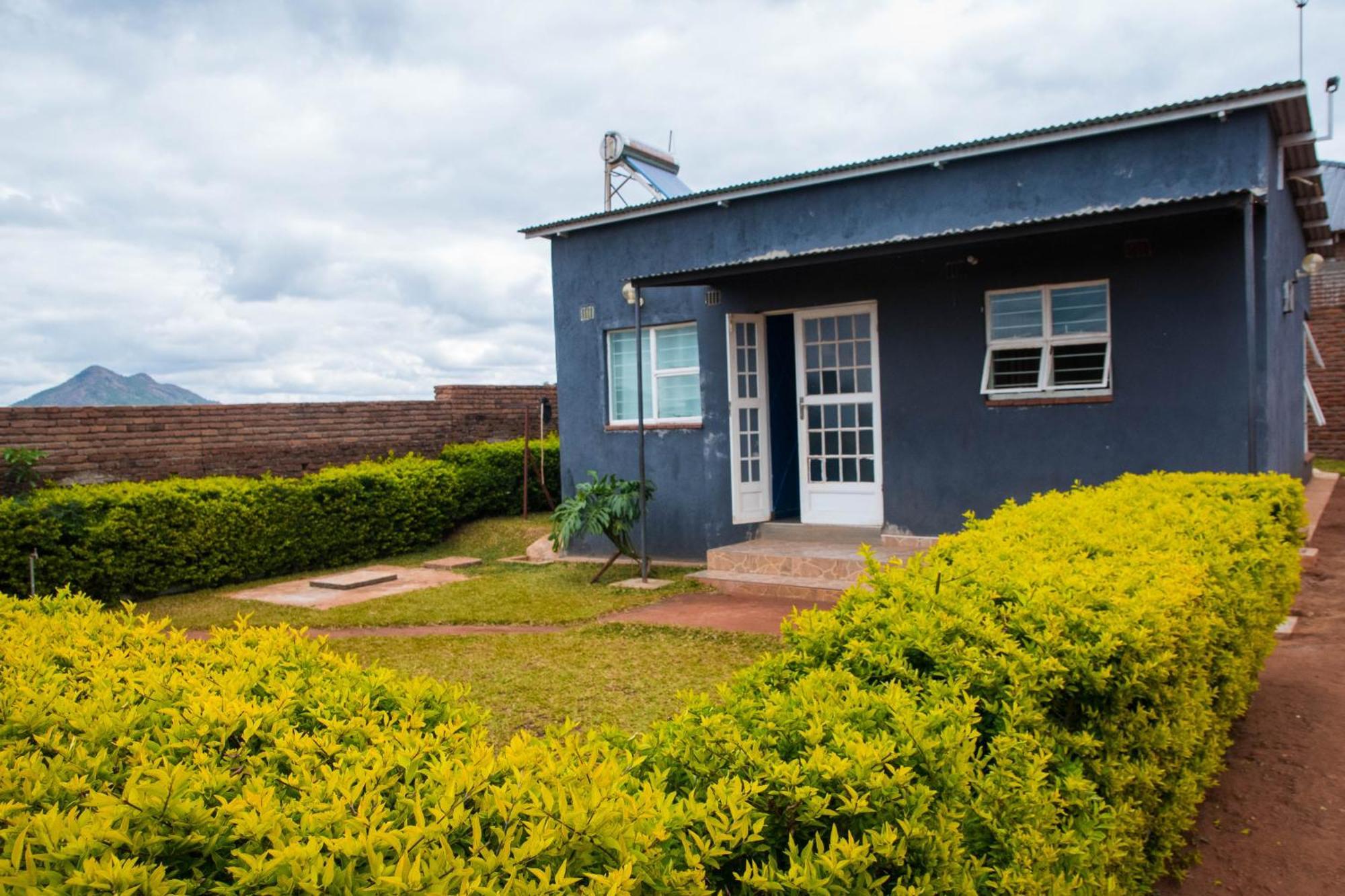 2 Bedroom Modern House In Zomba Eksteriør billede