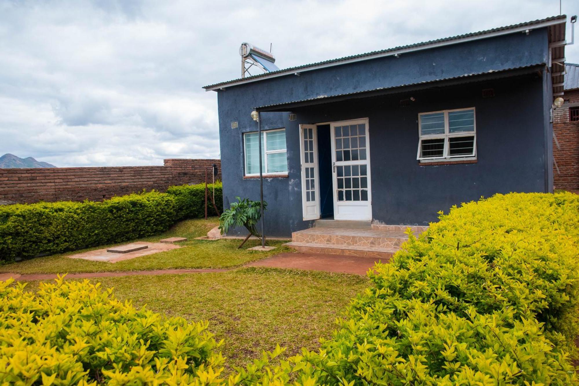 2 Bedroom Modern House In Zomba Eksteriør billede